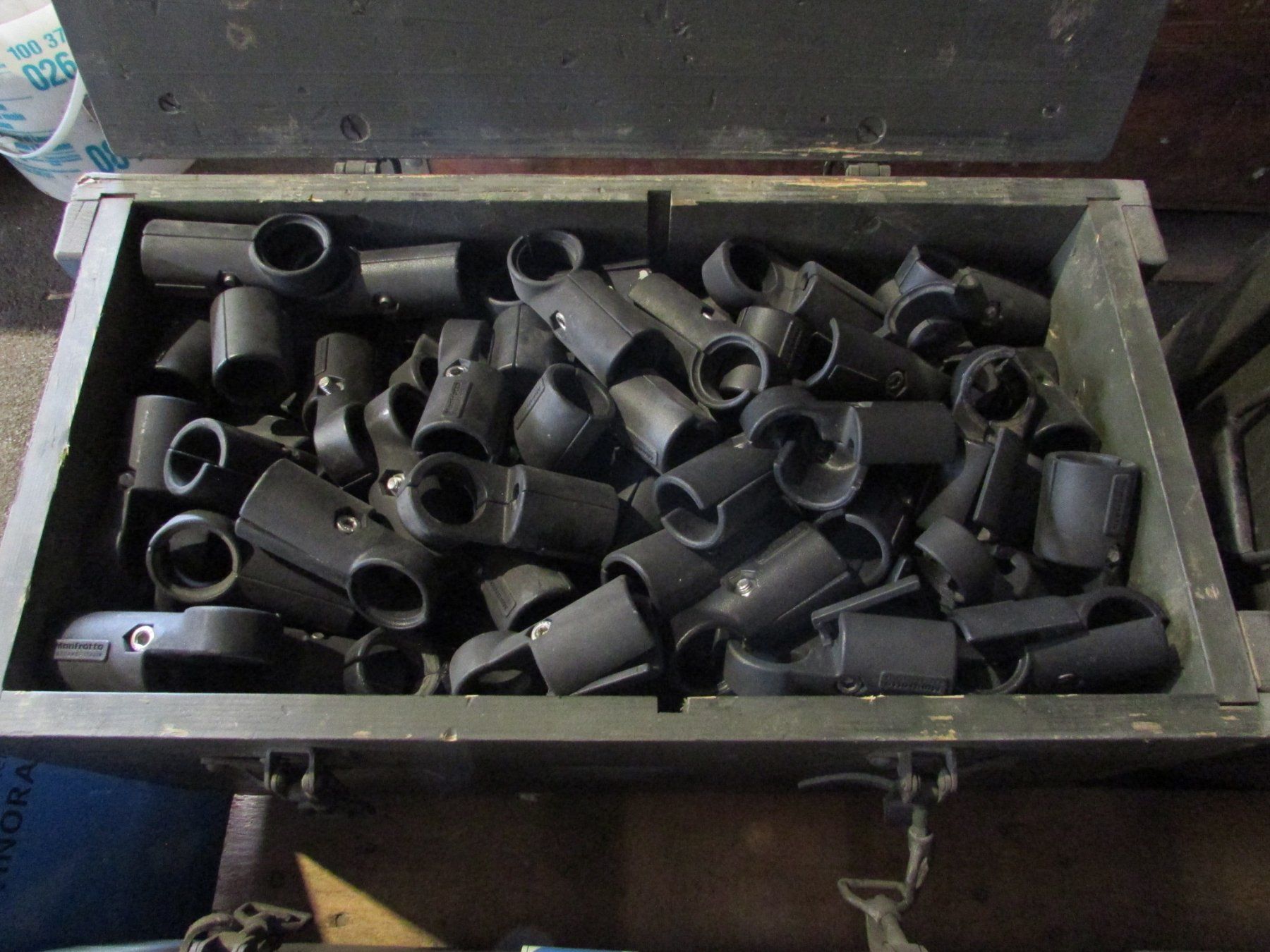 Quincaillerie: Gestellsystem Gestell Rohrverbinder 35mm – D'occasion à Winterthur par TechnoramaWinterthur