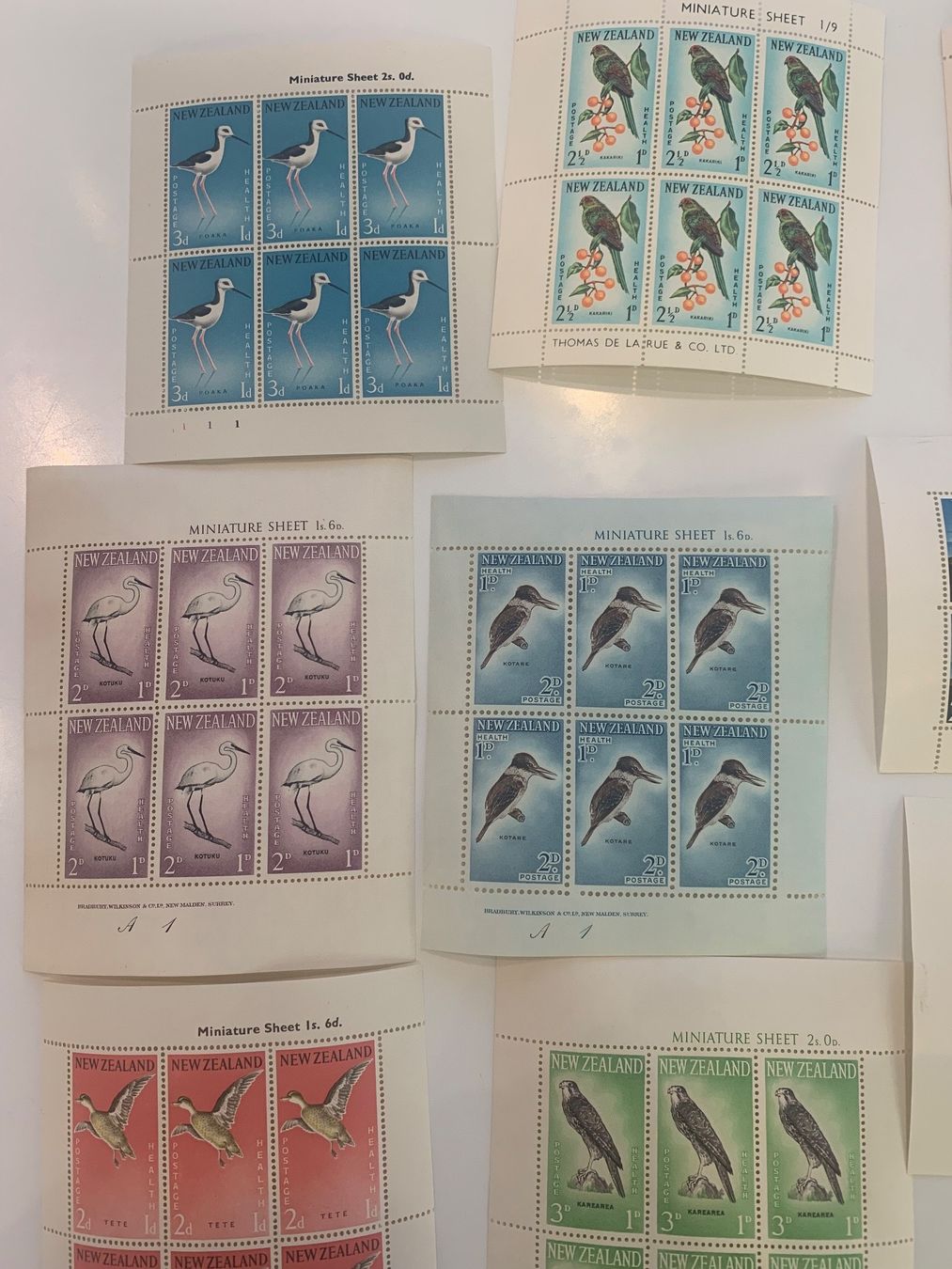 Tutti i francobolli: Kleinbogen mit VOGELMARKEN Neuseeland 10 STÜCK – Usato da Winterthur venduto da SchatzchischtliWinti 2
