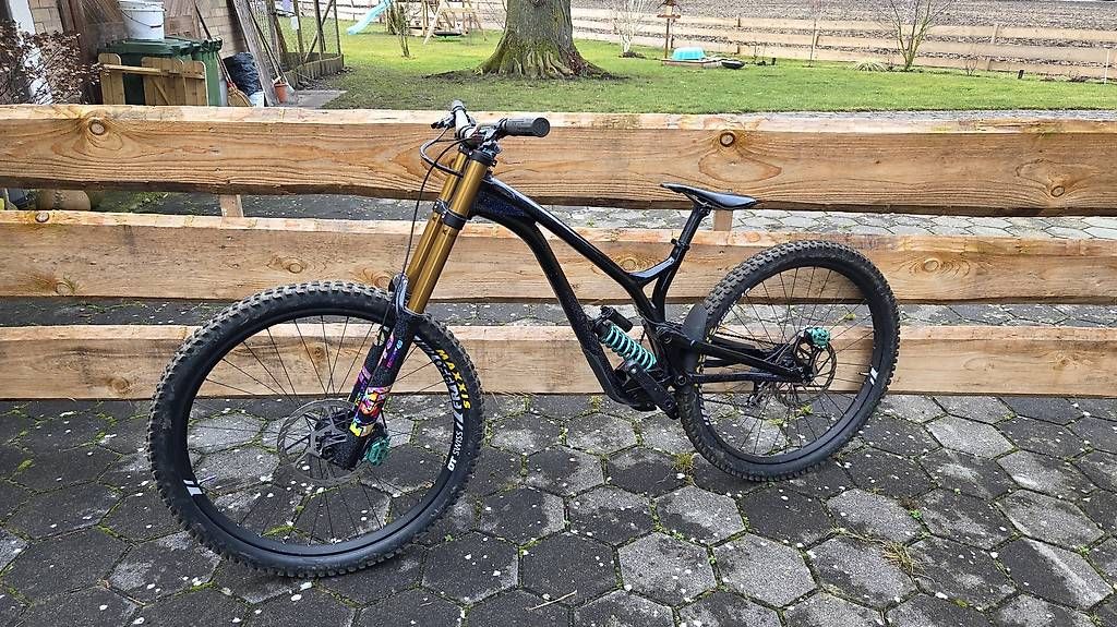 Vélos: Commencal Supreme Team 2020 – D'occasion à Zauggenried par SahliM