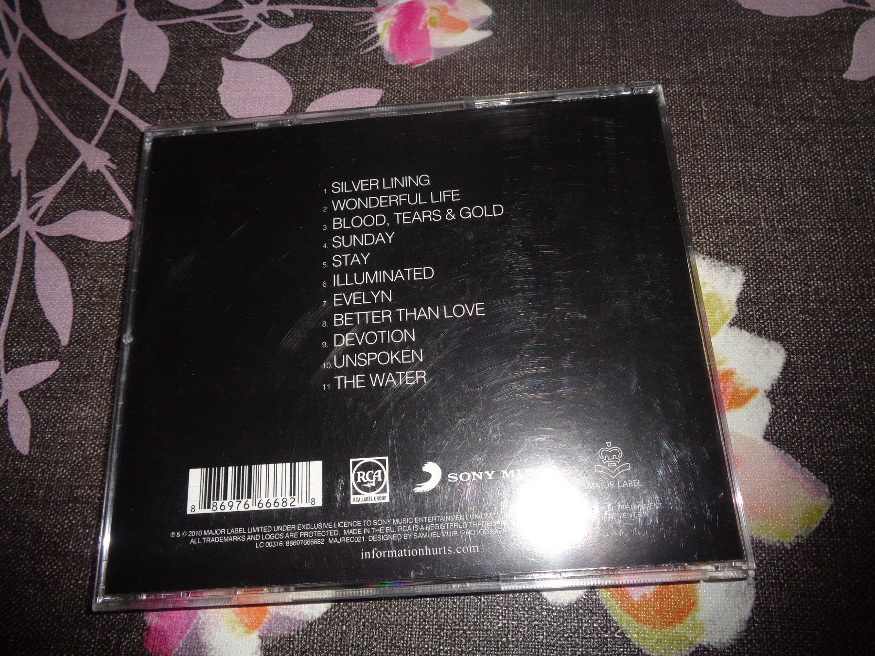CD: Hurts - Happiness CD – Usato da Olten venduto da Disc-Ausverkauf 1
