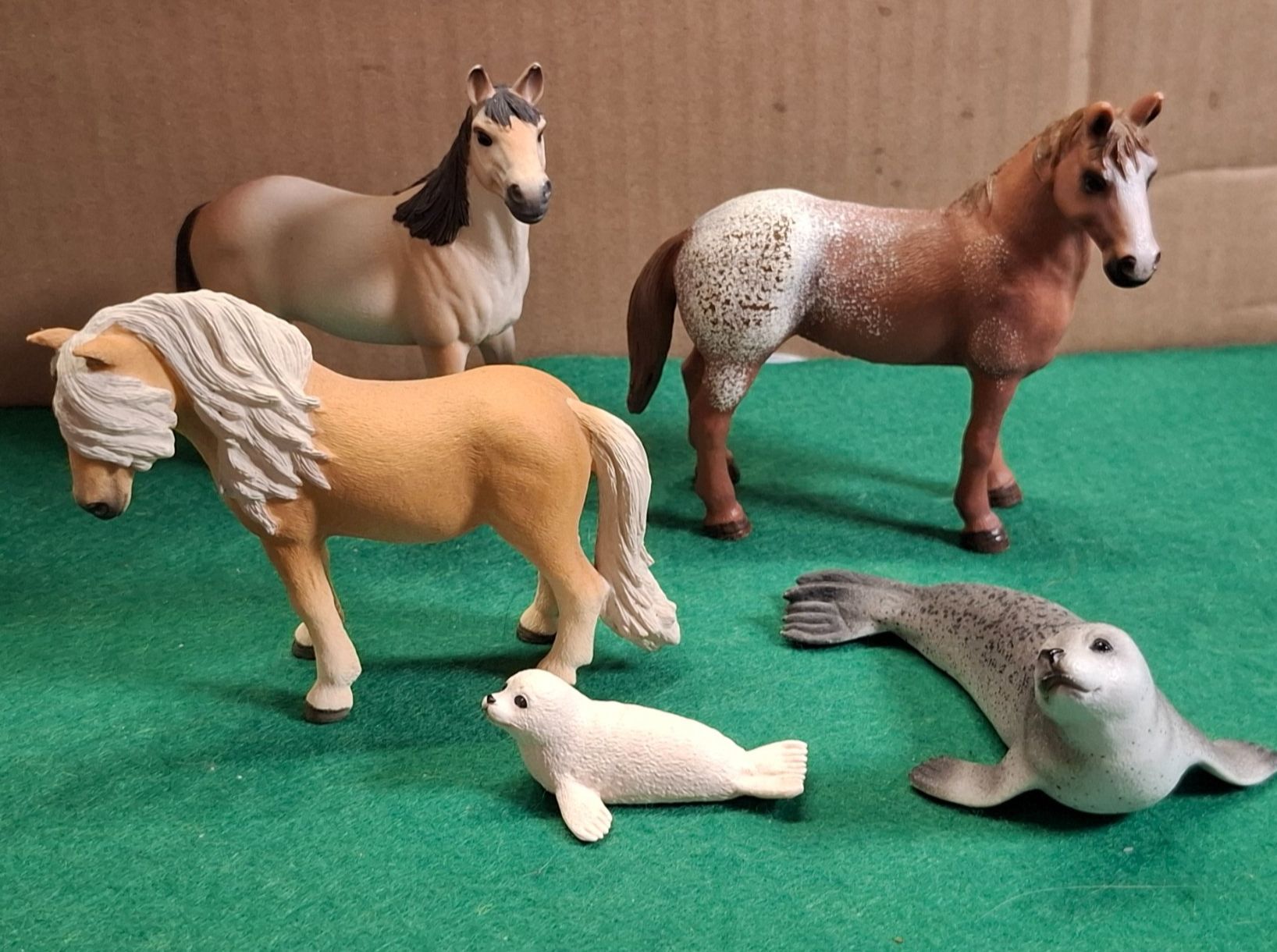 Schleich Giocattoli: Schleich Pferde und Seelöwe/Robe – Usato da Schlieren venduto da Svenja7