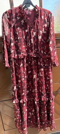 Elegantes Maxikleid von YAS, Grösse M, Herbst-Look!