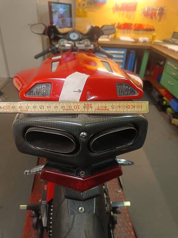 Tutti i ricambio per moto: Ducati 999 Monoposto Heck Carbon – Usato da Oberneunforn venduto da Tomtom8310