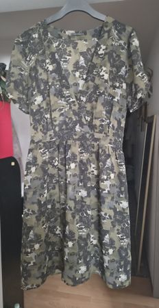 IKKS schönes Kleid Gr. 38