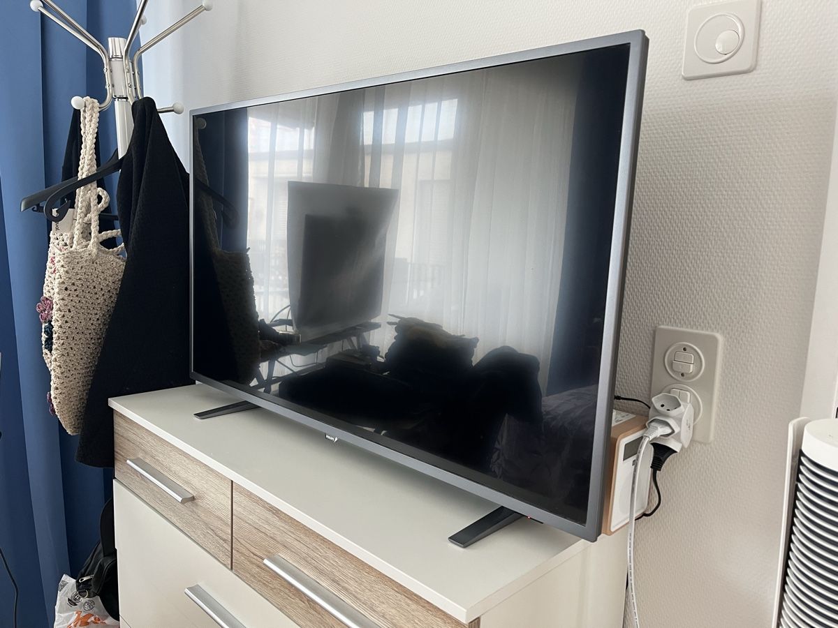 Philips Televisori: Philips 43 Zoll mit LED Ambilight – Usato da Zürich venduto da Ellatoto