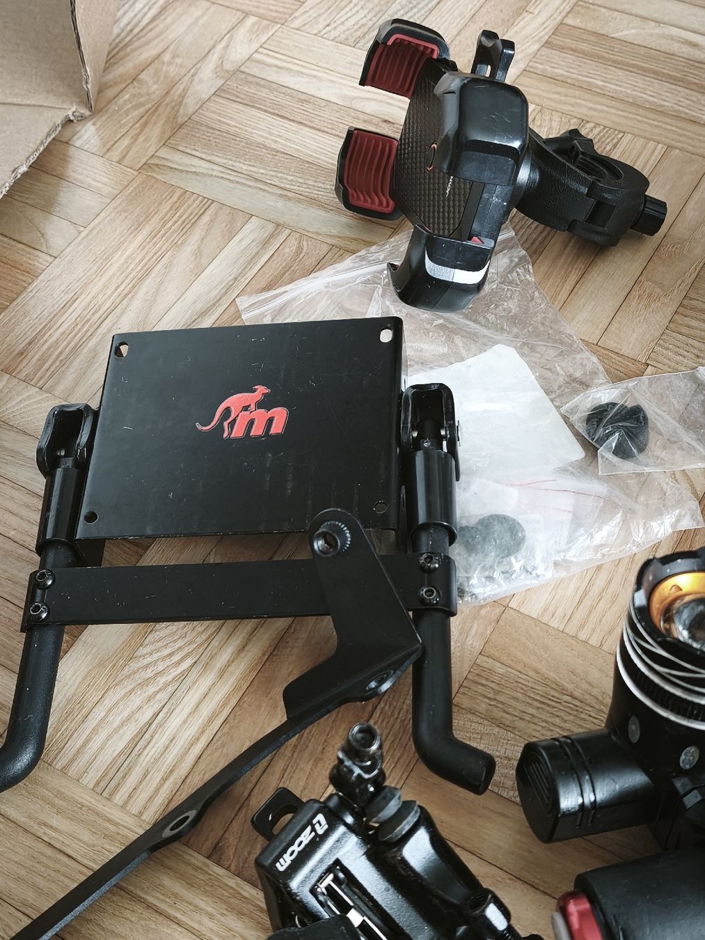 Sonstiges Fahrzeugzubehör: pièces trottinette électronique – Gebraucht aus Froideville von han_vkm7 9