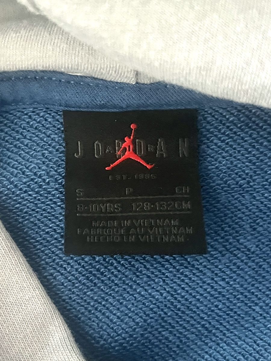 Jordan Pullover & Sweatshirts: Jordan Kapuzenpullover - Grösse 128-130 – Gebraucht aus Embrach von Laura2386 1
