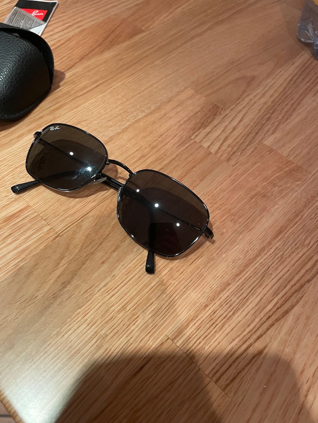 Occhiali & Lenti: Sonnenbrille Ray Ban – Usato da Schönholzerswilen venduto da MichaelaSommer 1