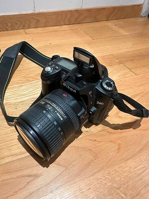 Nikon Appareil photo: Spiegelreflexkamera Nikon D90 mit Tasche – D'occasion à Goldach par Fox_Man 1