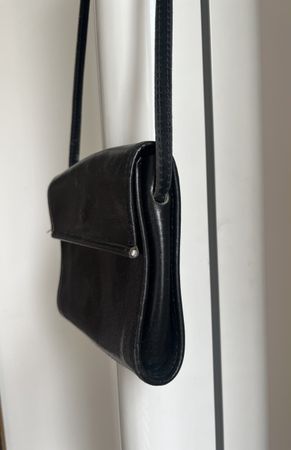 Schwarze Leder Umhängetasche, Claudio Ferrichi