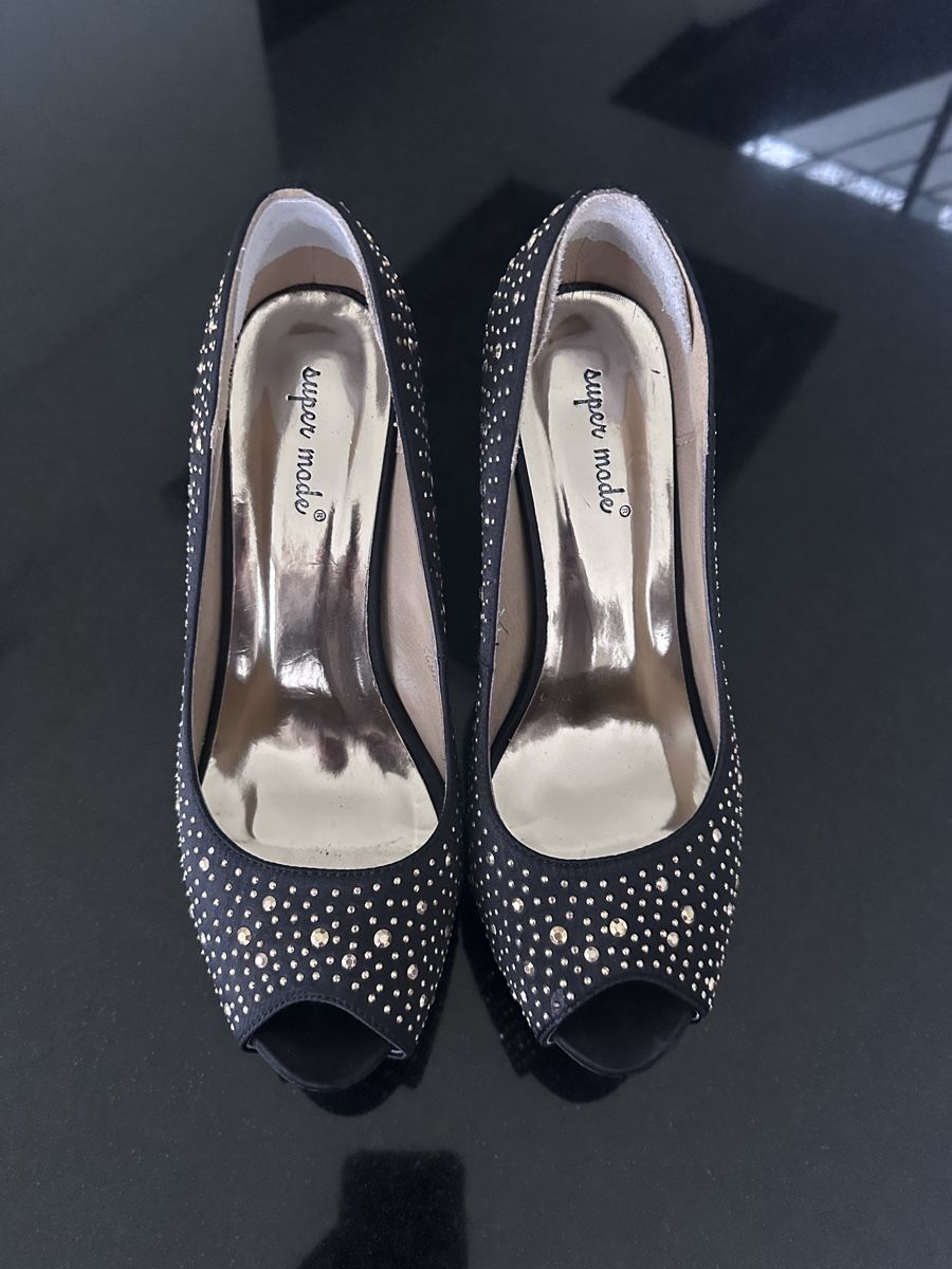 Damenschuhe: Peeptoes High Heels Gr. 38 – Gebraucht aus Volketswil von Franky1980 1