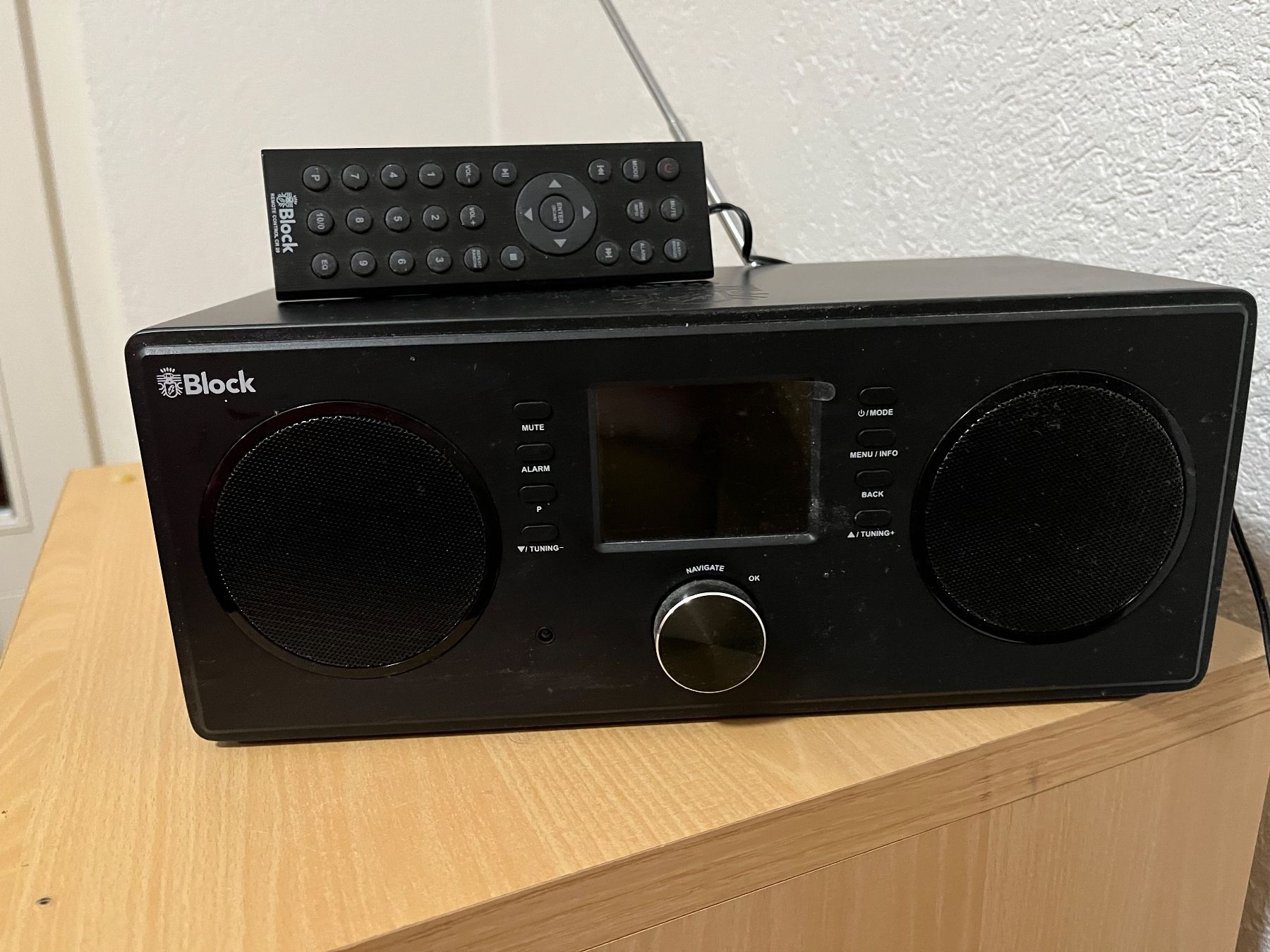 Radios: Radio und Lautsprecher – D'occasion à Brunnen par vik_b69s