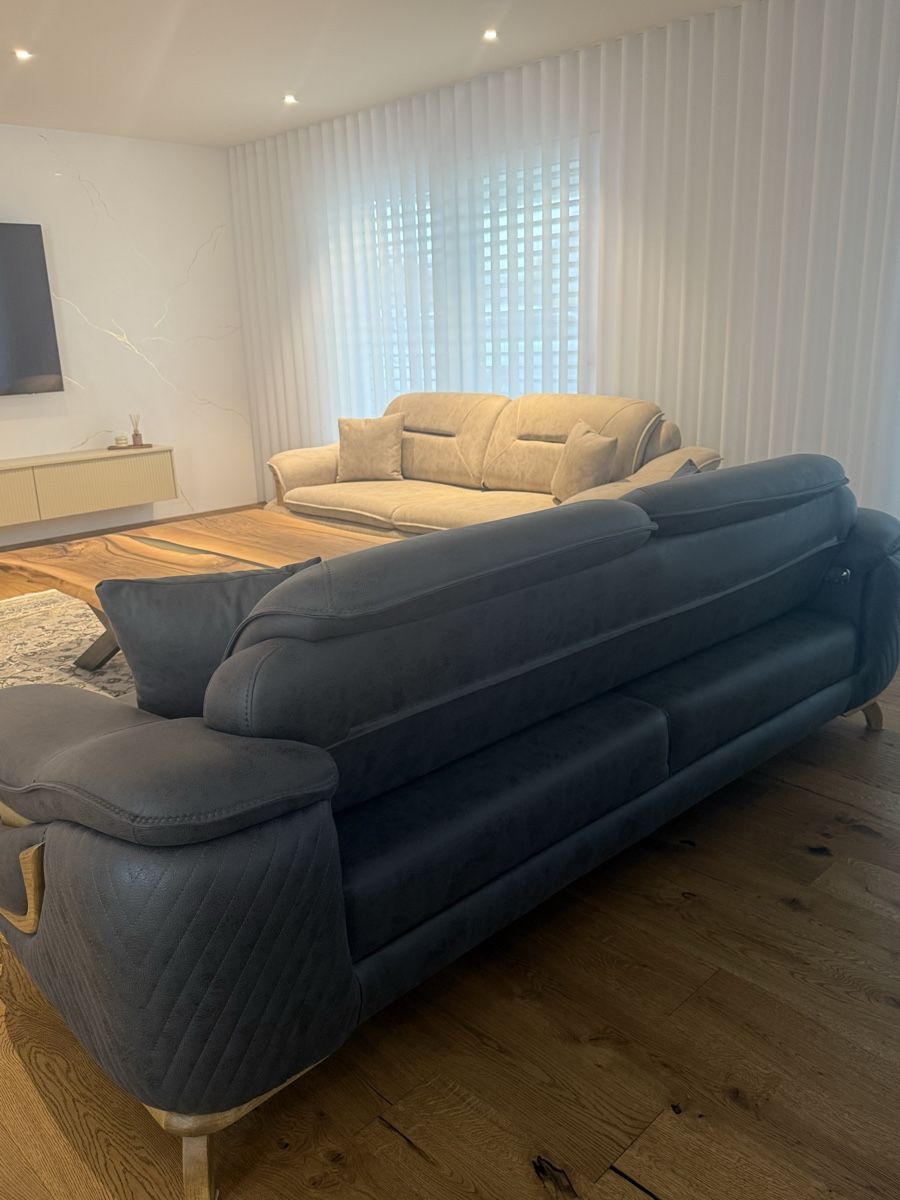 Sofas: Sofa und Esszimmerstühle – Neu (gemäss Beschreibung) aus Hallwil von kuj_6v7n 9
