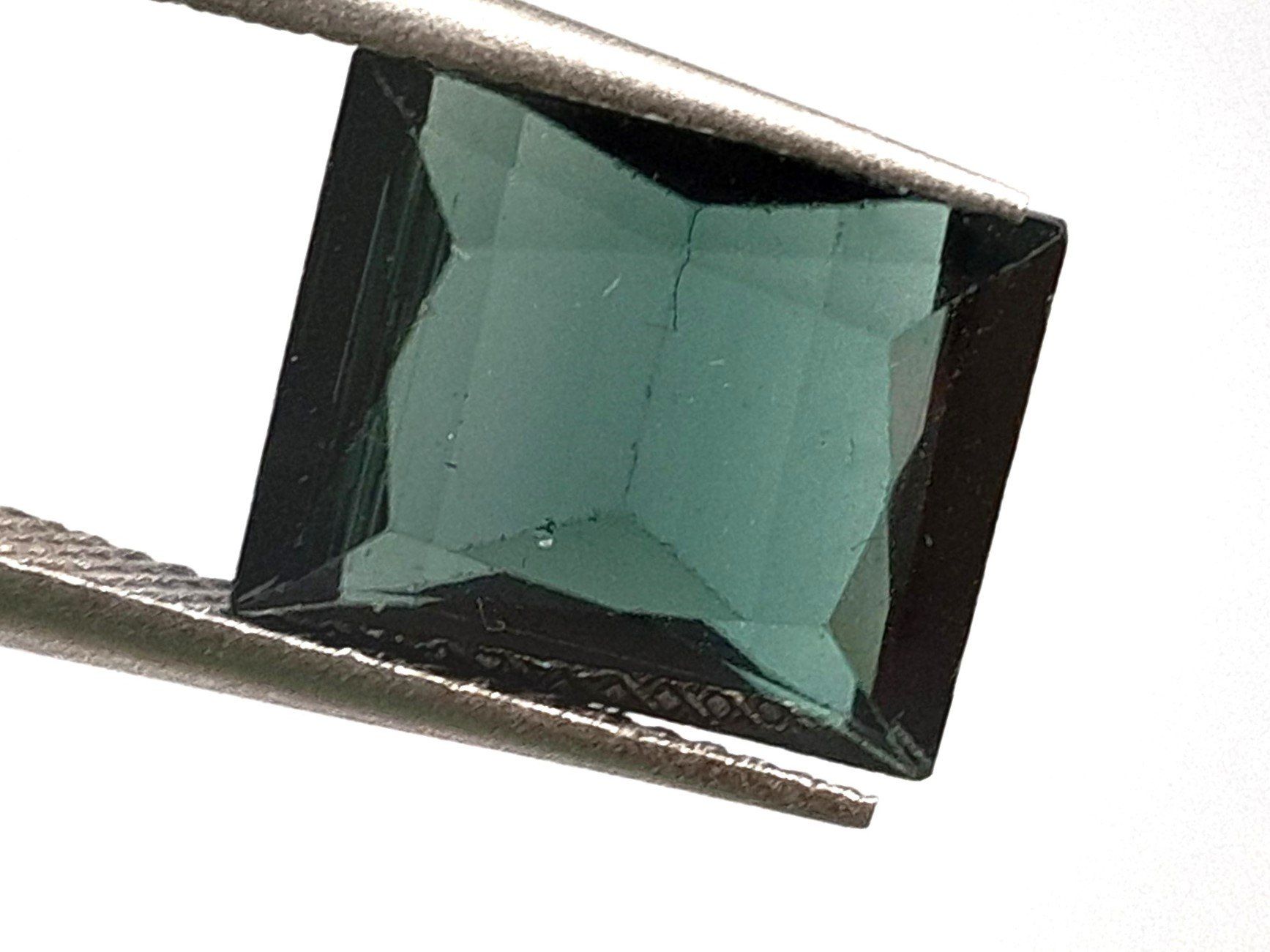 Pietre preziose: Tourmaline 3.11 ct - CERTIFICAT 745.- Fr – Nuovo (secondo la descrizione) da Grimisuat venduto da Valgem 3