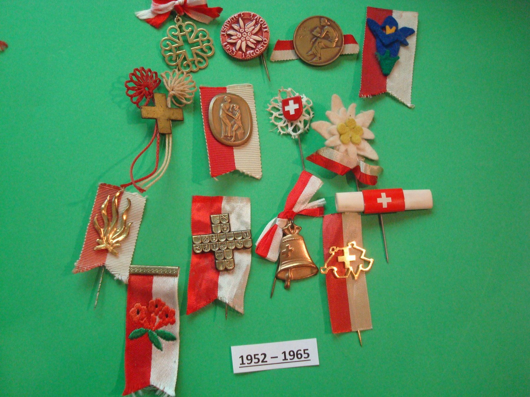 Placchette & Badge: Abzeichen 1. August 1952 bis 1965 – Usato da Riehen venduto da Baerewaegli