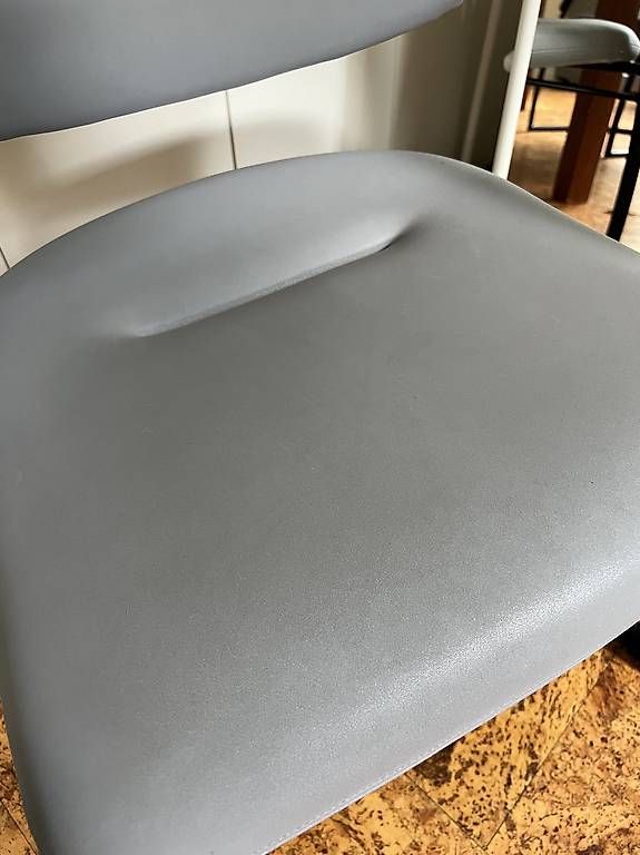 Ponteggi: 2 Stühle mit Stahlgerüst – Usato da Stansstad venduto da pet_czx8 2