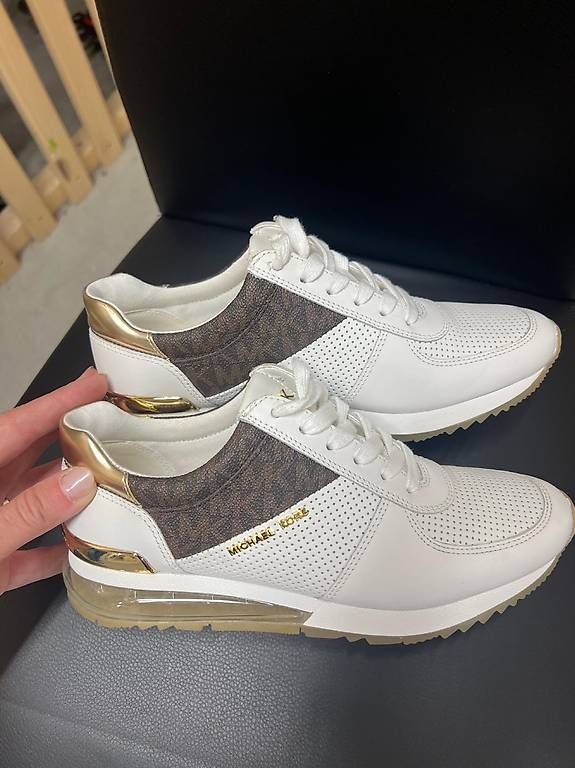 Damenschuhe: Michael Kors Sneakers – Gebraucht aus Kriens von JordanG 1