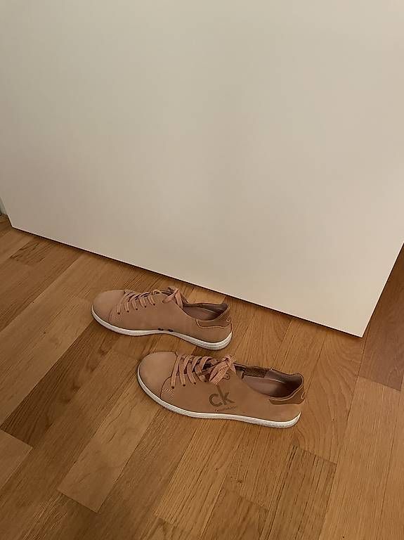 Calvin Klein Damenschuhe: Calvin Klein Sneaker in Grösse 38.5 – Gebraucht aus Zürich von michaela_2024 1
