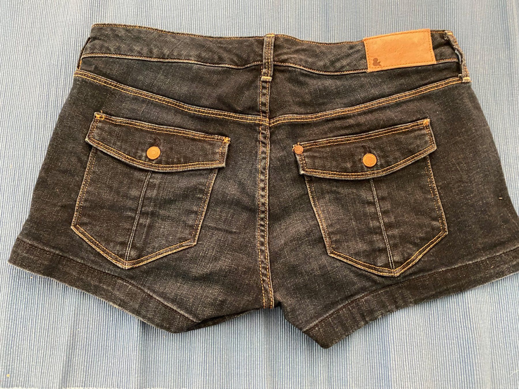 H&M Jeans: H&M Jeans Shorts Grösse 40 – Gebraucht aus Allenwinden von Obalu 1