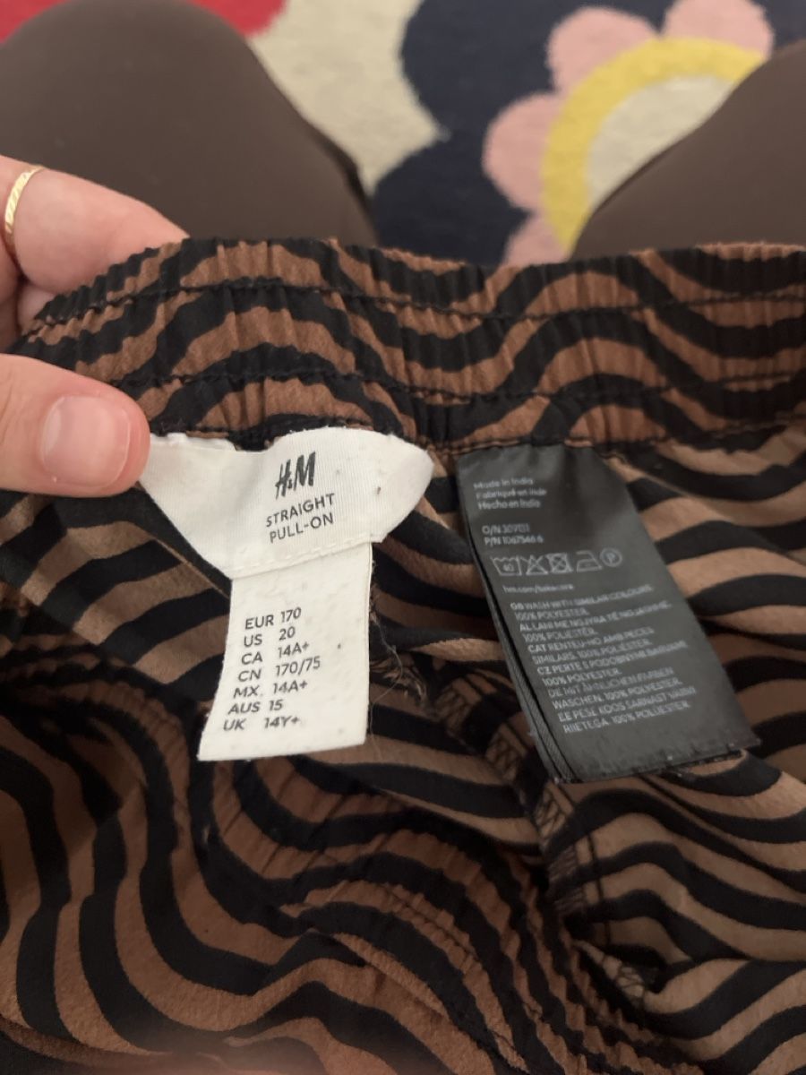 H&M Pantaloni: Coole Stoffhose – Usato da Dagmersellen venduto da mas_zpx9 2