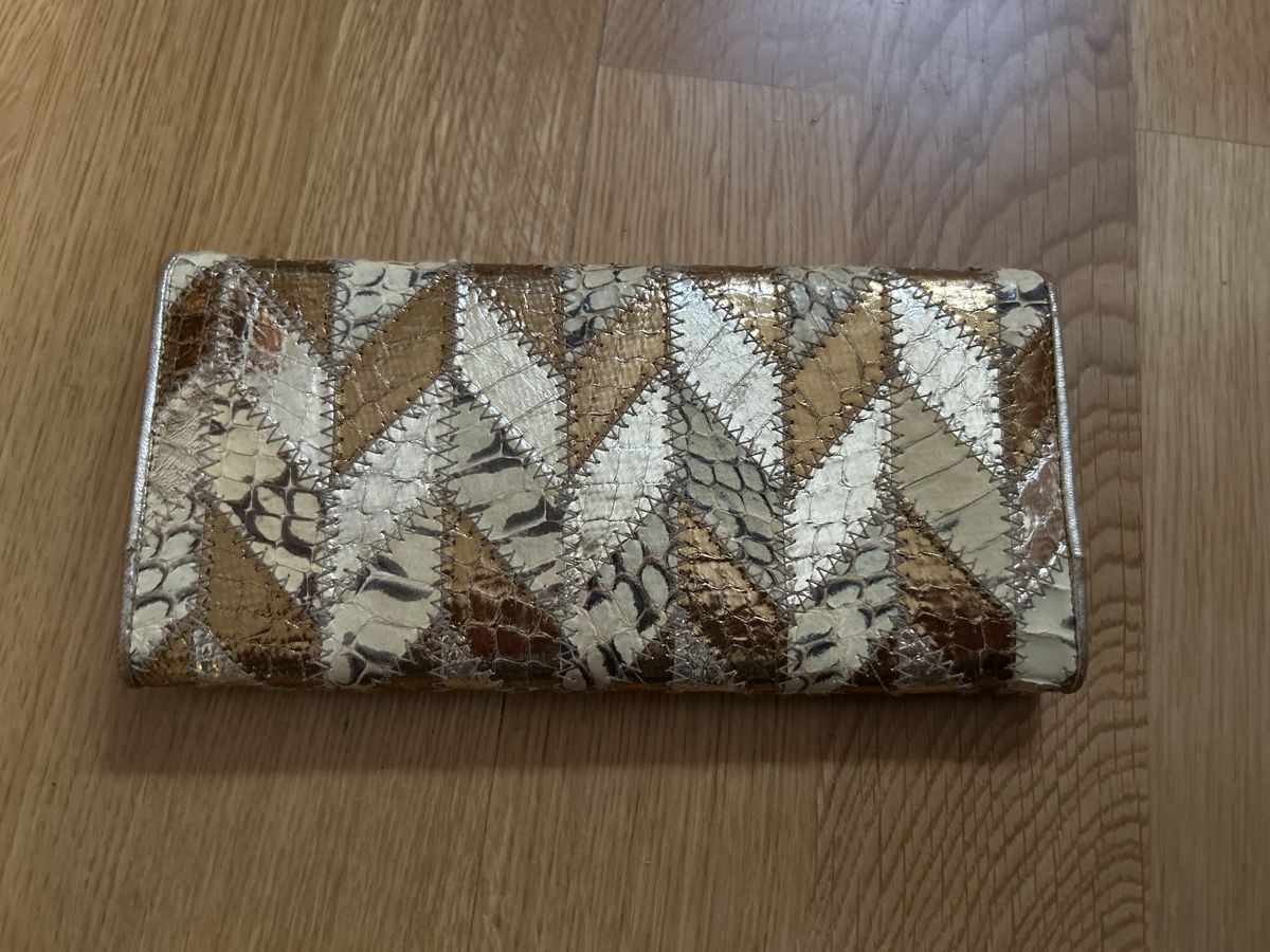 Miu Miu Portemonnaie: Gold Miu Miu Python Bag – Neu (gemäss Beschreibung) aus Genève von TreasureChest 2