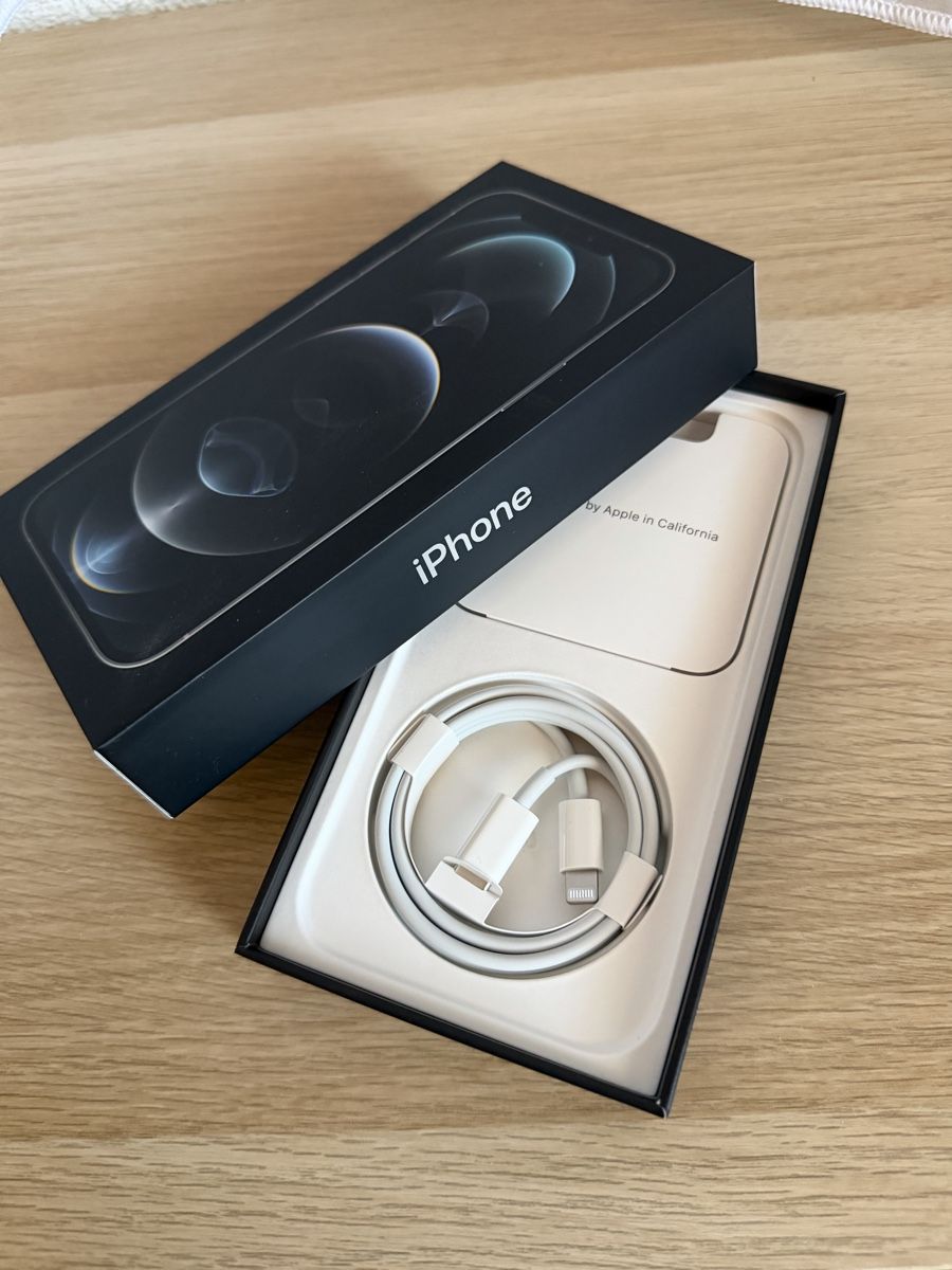 Apple Telefoni cellulari / Smartphones: Apple iPhone 12 Pro 128gb silber – Usato da Grabs venduto da ang_h 4