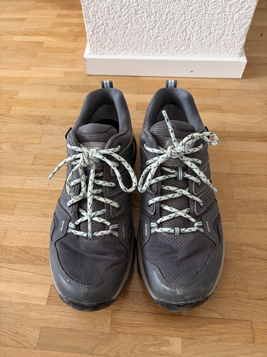 North Face Chaussures femmes: Damen- Wanderschuhe The North Face Grösse 41 – D'occasion à Busswil BE par Jara97