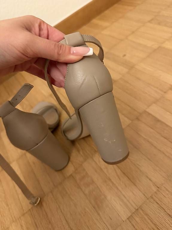 Scarpe da donna: Heels – Usato da Wallisellen venduto da hug_pf77 1