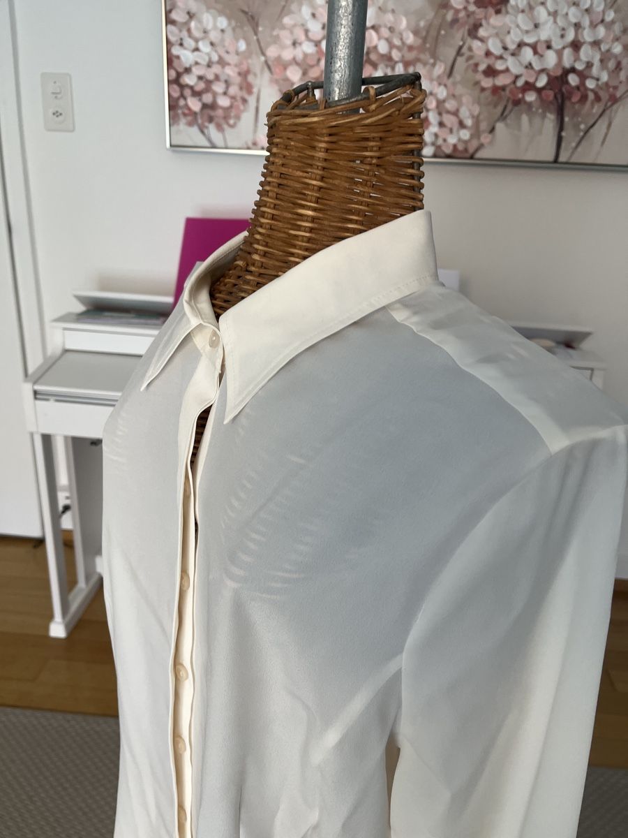 Blusen: Elegante Bluse in Creme, Sixth Sense, 44 – Gebraucht aus Solothurn von Bobesch08 4