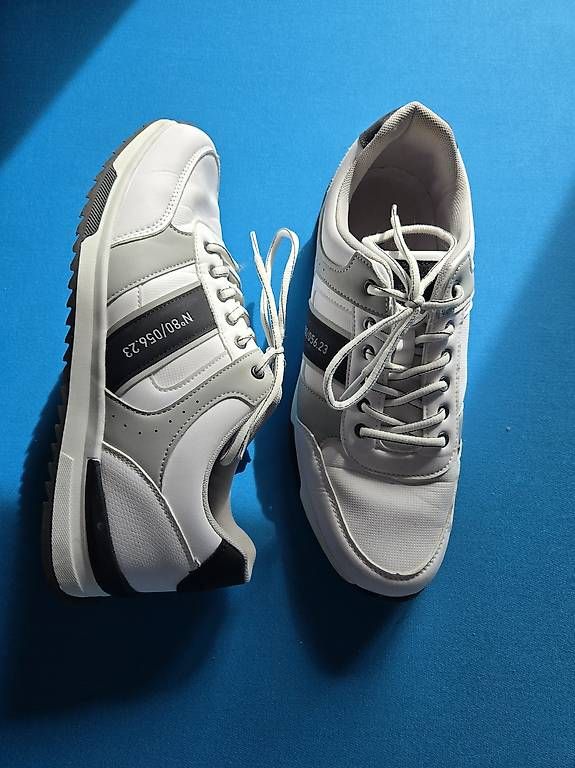 Herrenschuhe: Chaussures homme 45 – Gebraucht aus Arconciel von gab_c8l2