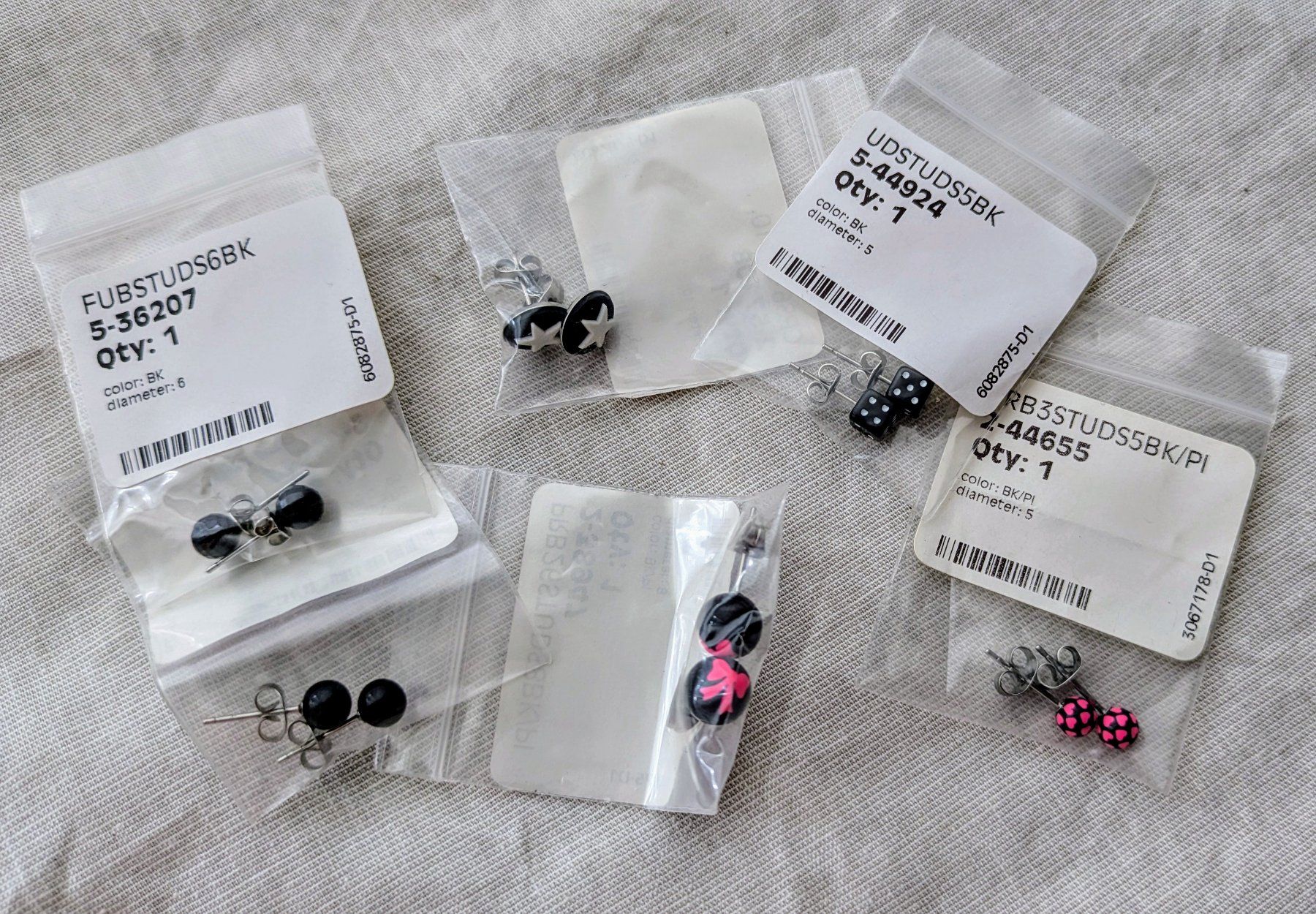 Altri gioielli: Modeschmuck Set/Konvolut 2 Gothic Rock – Nuovo e nell'imballaggio originale da Grüningen venduto da mangaka 3