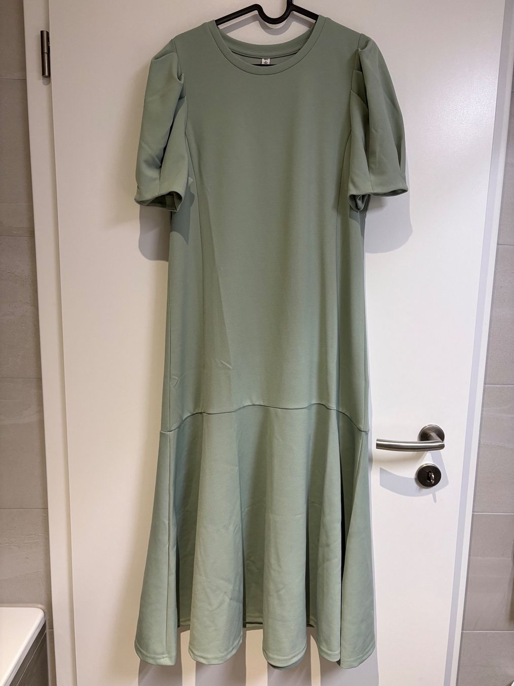 Vestiti: Une robe de GU japon taille XL (EU L) – Nuovo (secondo la descrizione) da Monts-de-Corsier venduto da mon_rp2m
