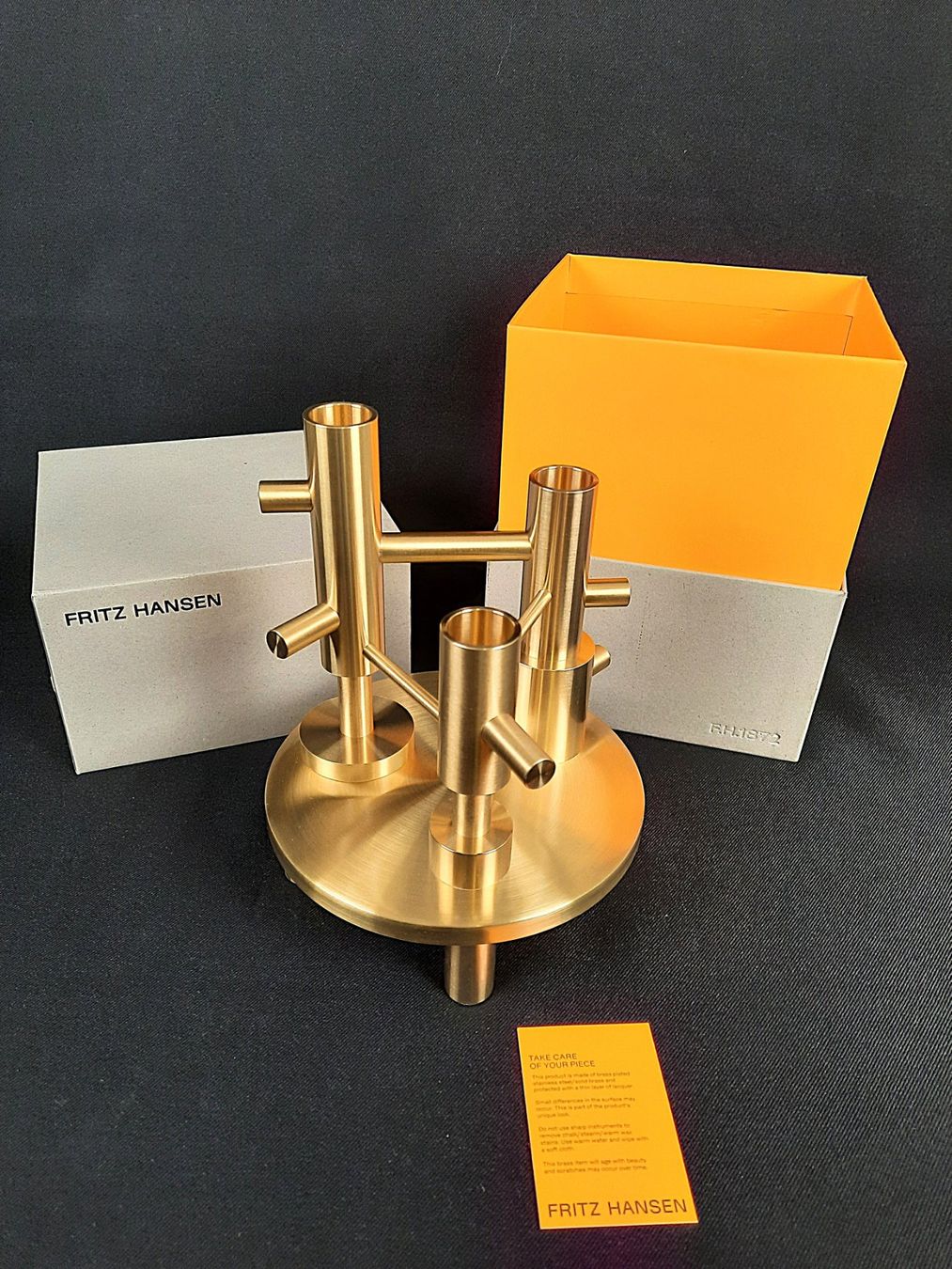 Fritz Hansen Portacandele: FRITZ HANSEN Kerzenständer JH10 Messing – Nuovo (secondo la descrizione) da Beinwil am See venduto da Restwert_Beinwil