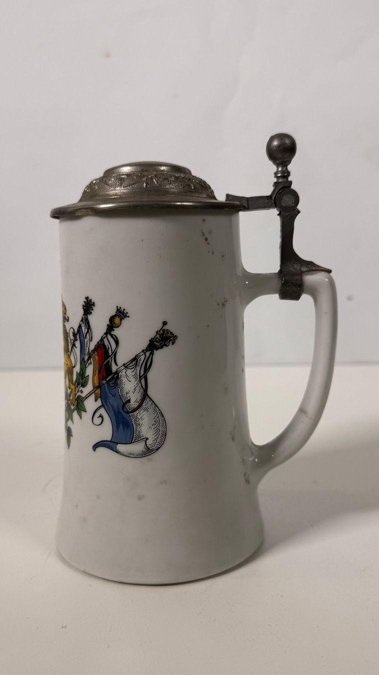 Bicchieri: Klassischer Bayerischer Bierkrug – Usato da Zürich venduto da Hedwig-steig 5