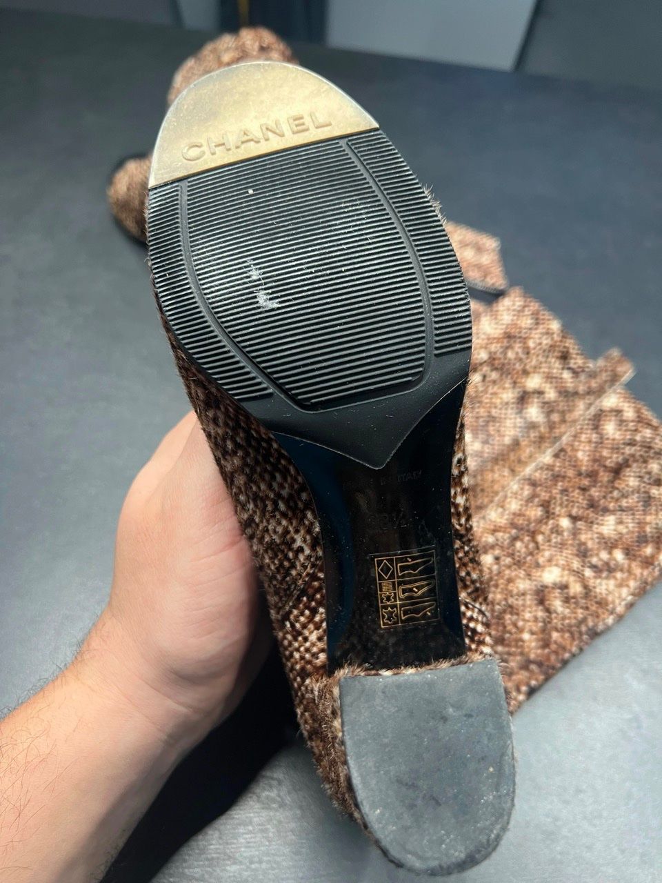 Scarpe da donna: Chanel-Stiefel – Usato da St. Gallen venduto da ProtoPlex 3