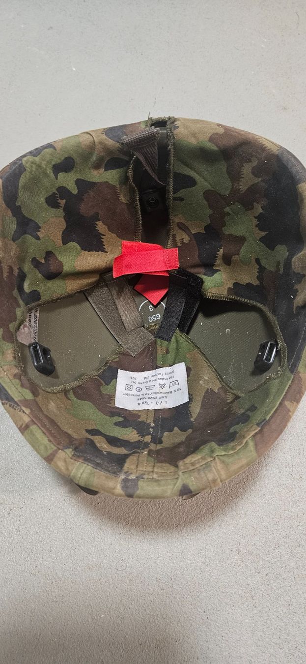 Schweizer Armee Uniformi & Effetti personali: Militärhelm Schweiz – Usato da Rafz venduto da Lukasimir99 1