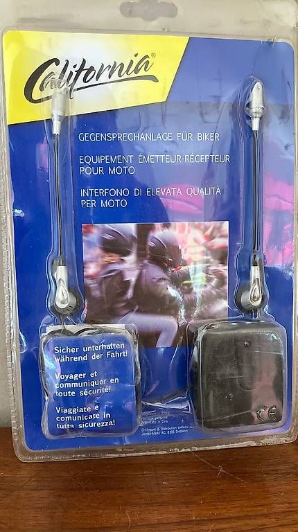 Altro: Interfono per moto – Usato da Vezia venduto da Curzio83