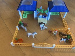 4 Playmobil-Sets zu Tieren (u.a. Tierauffangstation)