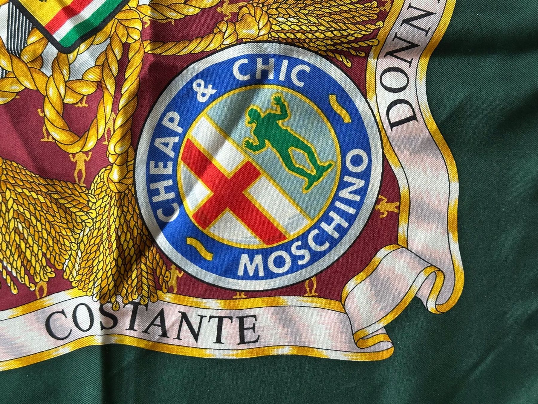 Moschino Foulards, Tücher & Schals: Seidenschal Moschino, ein ikonisches Stück Modegeschichte – Neu (gemäss Beschreibung) aus Bern von der_karl 2