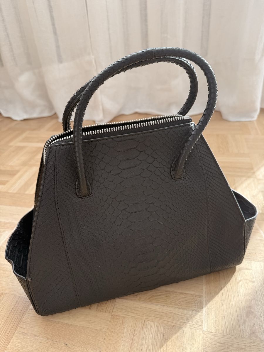 La Perla Borse da donna: La Perla City Ada Python-Leder Handtasche – Nuovo (secondo la descrizione) da St. Moritz venduto da vika55