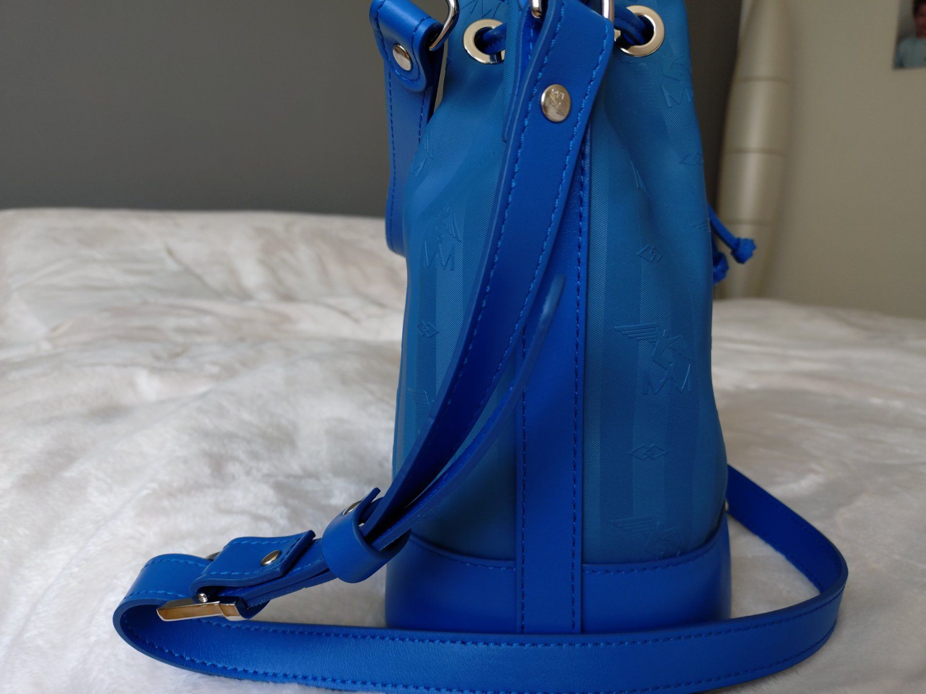 Maison Mollerus Borse da donna: Maison Mollerus SION Beuteltasche royal blau/silber – Usato da Bottmingen venduto da Malina_Outlet 1