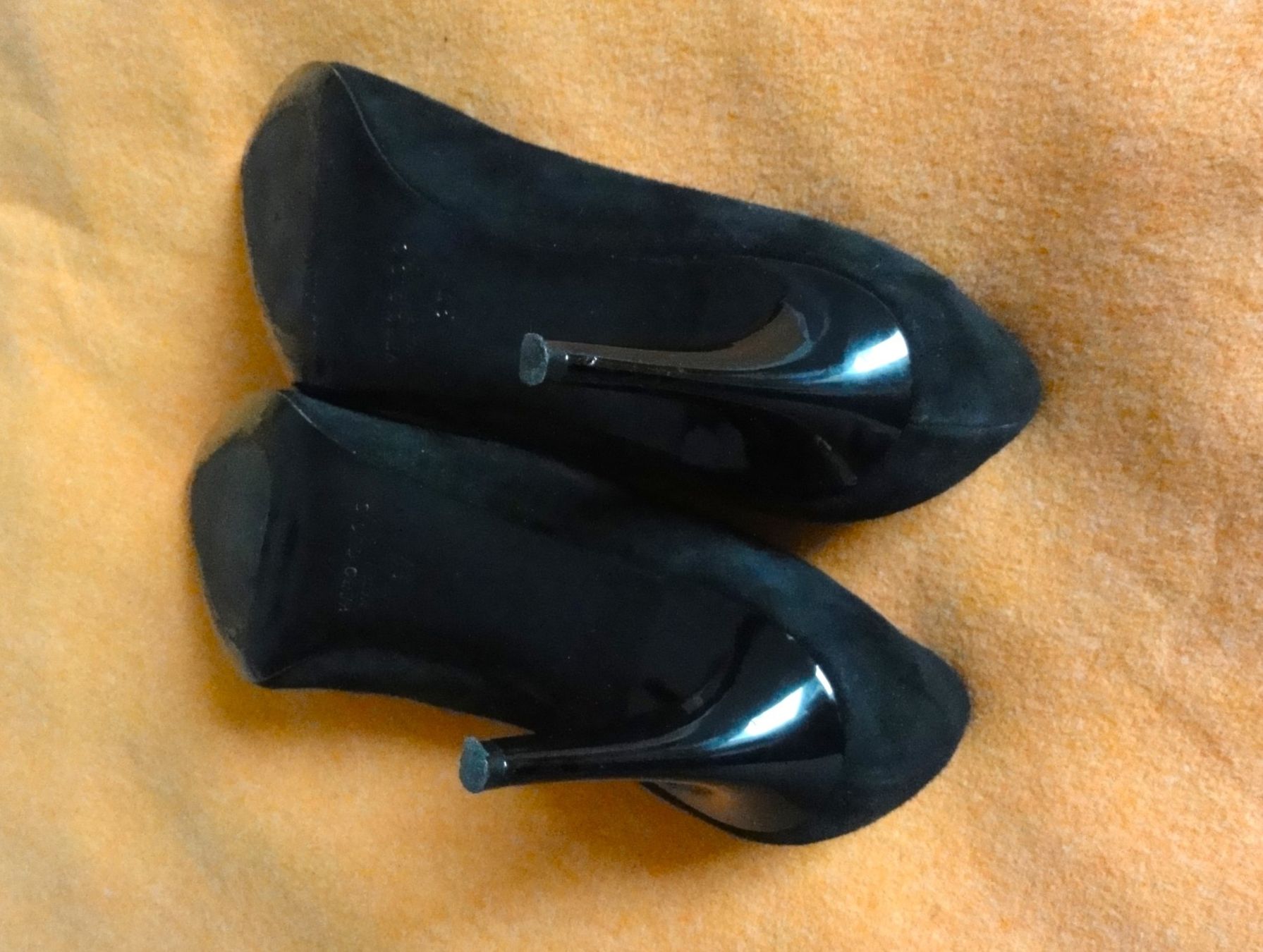 Scarpe da donna: Echtleder Pumps, schwarz, GR 37 – Usato da Samedan venduto da chickenrun01 7