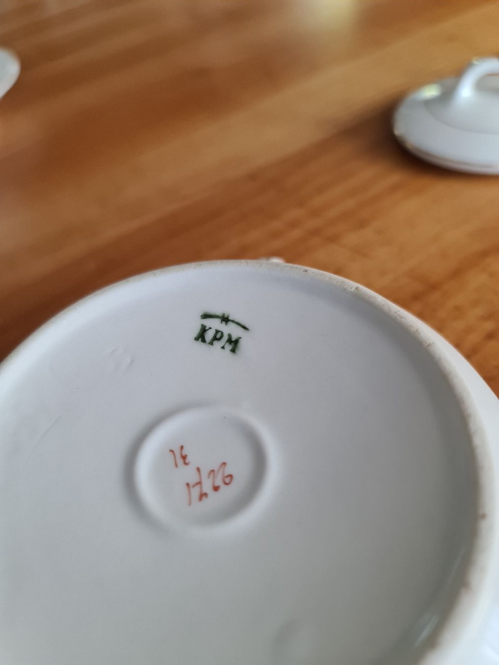 KPM Zuckerdosen: antike KPM Berlin Zuckerdose  – Gebraucht aus henau von Rockj 3