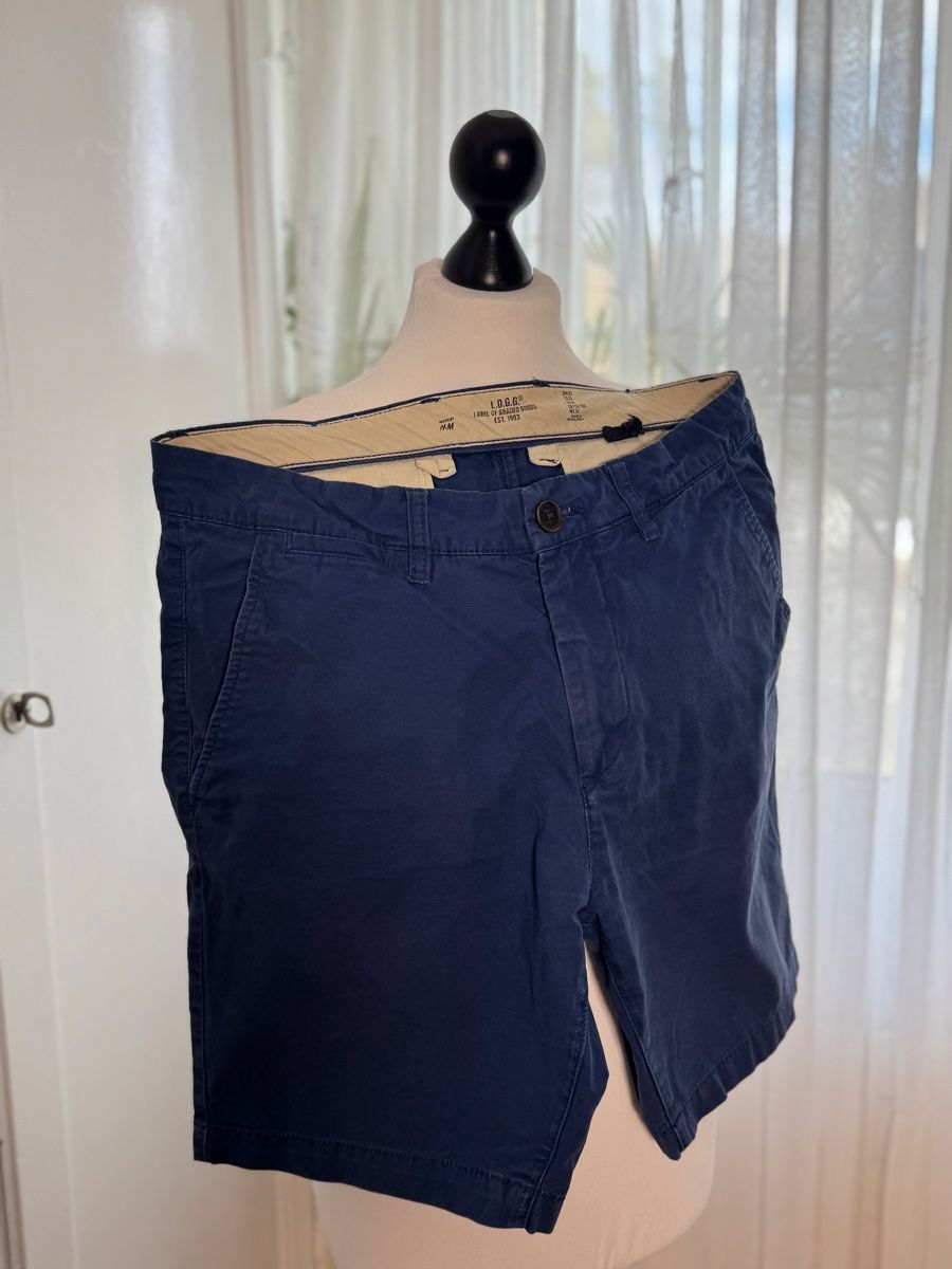 H&M Pantaloni: 2 L.O.G.G. Baumwoll Sommer Shorts Gr.30 – Usato da Wetzikon ZH venduto da el-lustigo2