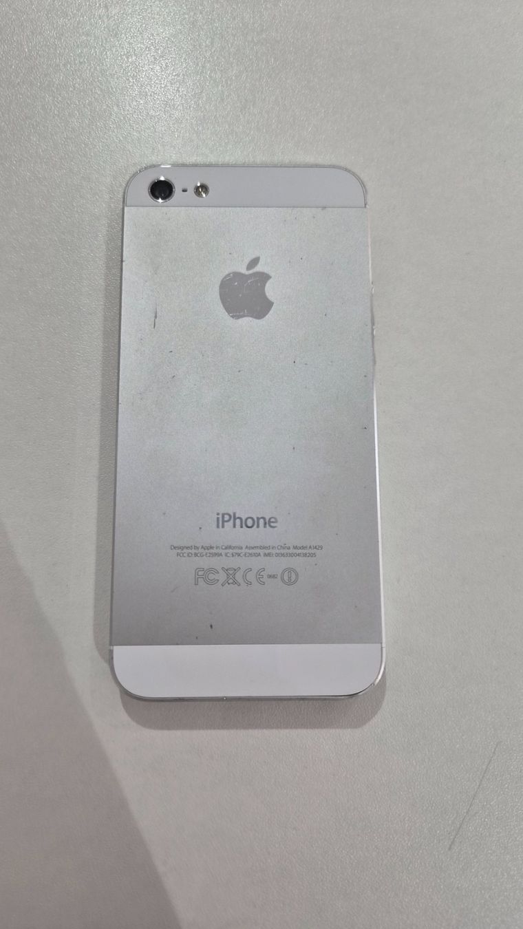 Apple Portables: iPhone 5 – D'occasion à Chatel-St-Denis par Teck7 2