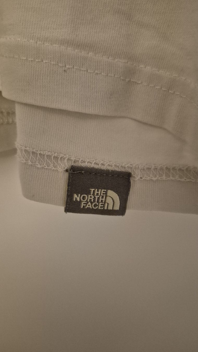 North Face T-shirts: The North Face T-Shirt, Gr. M – D'occasion à St. Gallen par justmeeee 3