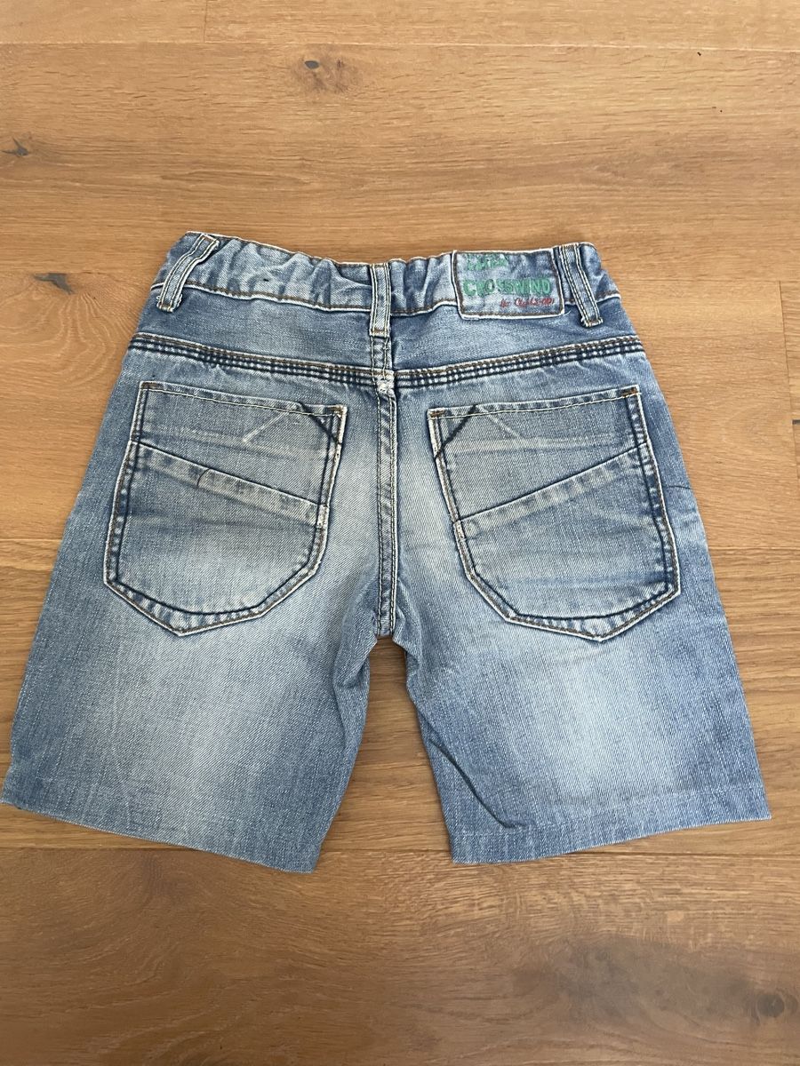 Pantaloni: Shorts / Kurze Hosen – Usato da Aarwangen venduto da erd_ngx8 1