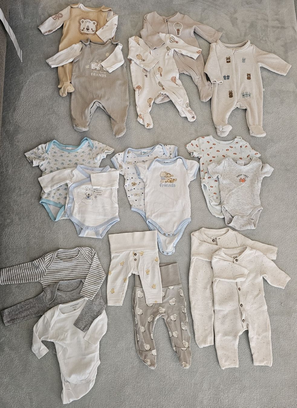 Ensembles coordonnés: Kleiderpaket newborn mit Basics – D'occasion à Volketswil par nki_k698