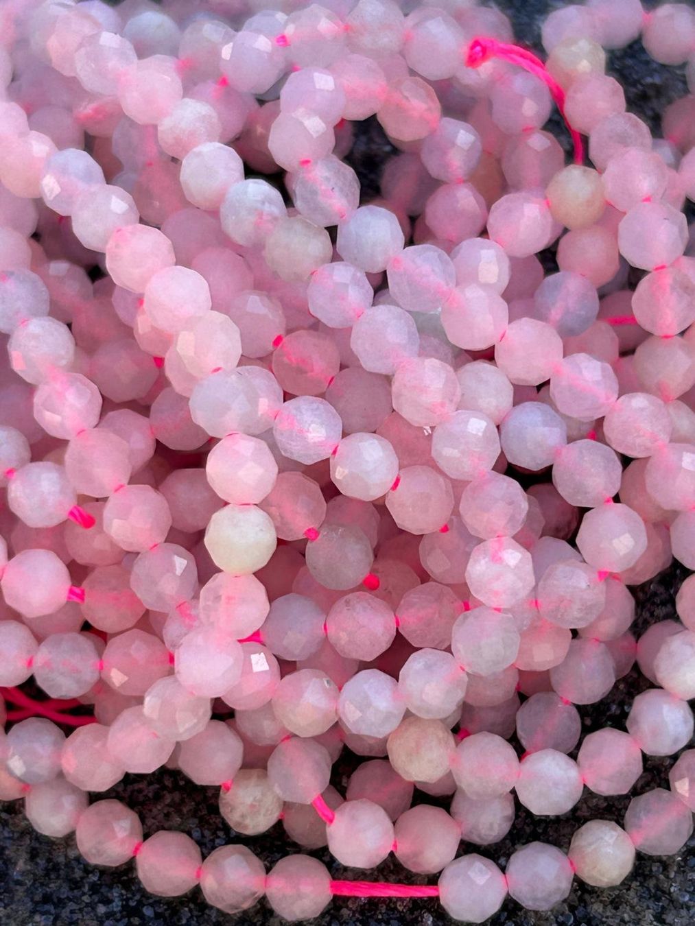 Pietre preziose: Strang echte facettierte Morganite Kugeln 3 mm – Nuovo e nell'imballaggio originale da Niederrohrdorf venduto da Ytobi