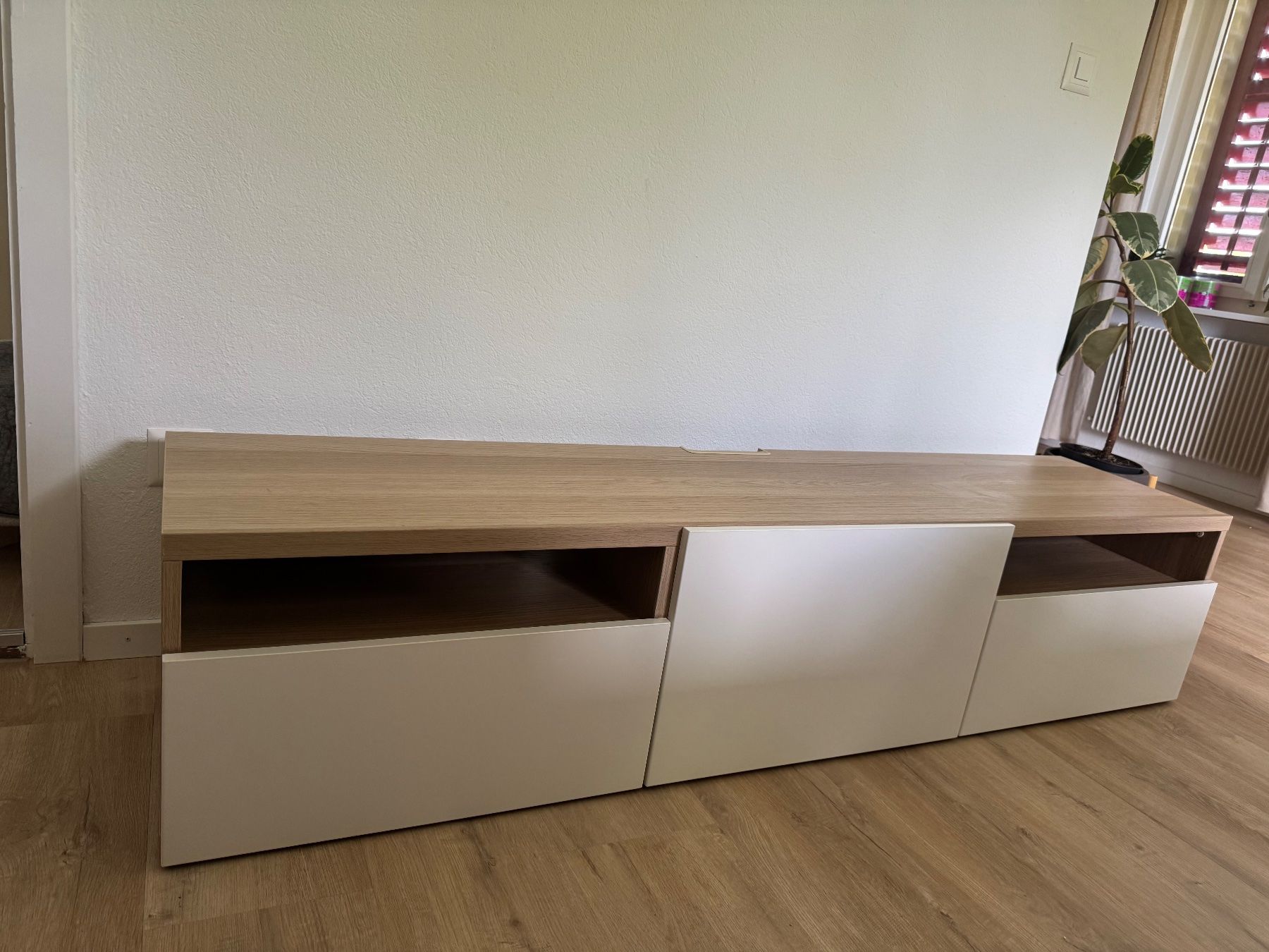 Ikea Mobili TV: IKEA BESTÅ TV-Möbel – Usato da Langenthal venduto da Benizeth